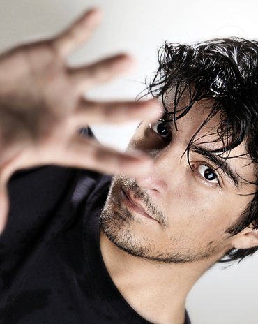 Studio portretfotografie – sterke pose met een touch of fashion-style